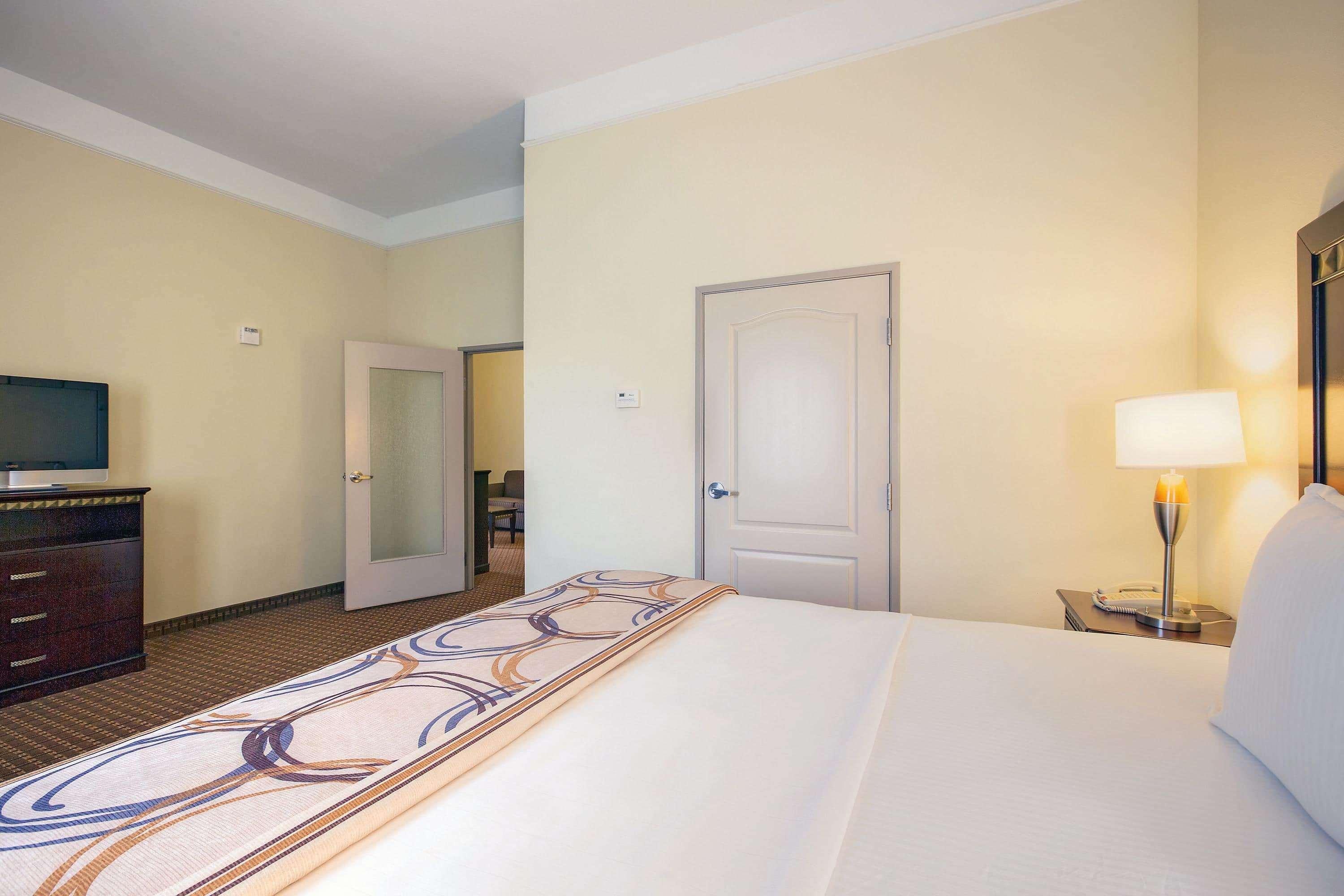La Quinta By Wyndham Cleburne Hotel Bagian luar foto