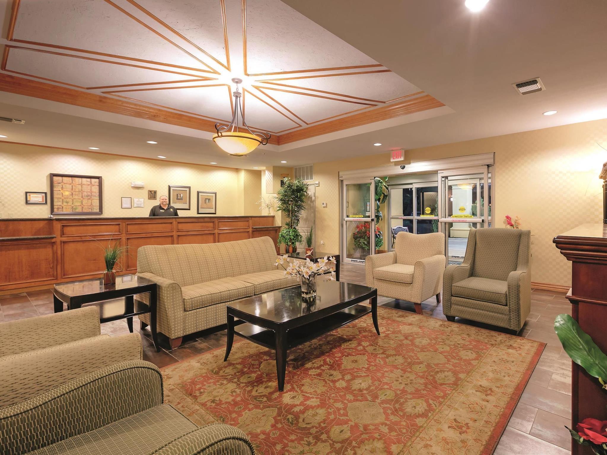La Quinta By Wyndham Cleburne Hotel Bagian luar foto