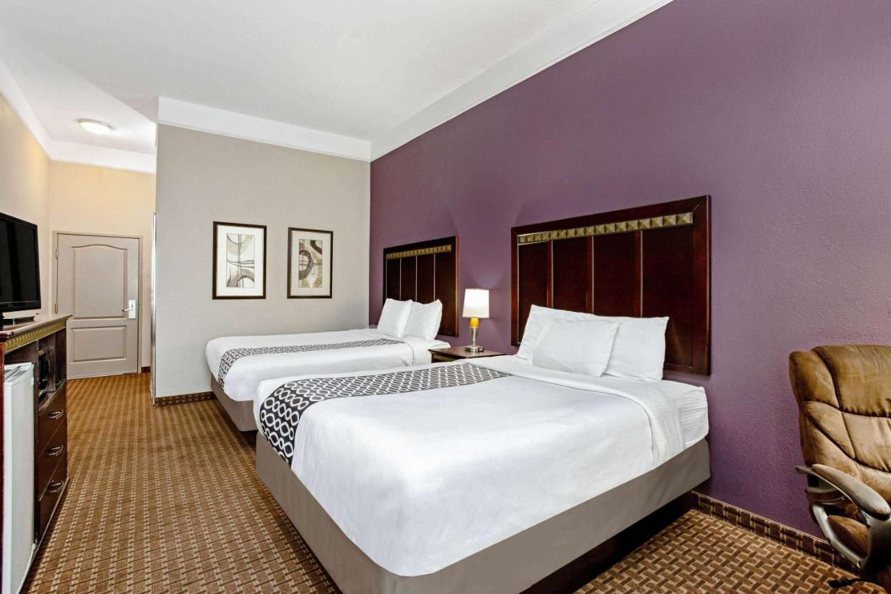 La Quinta By Wyndham Cleburne Hotel Bagian luar foto